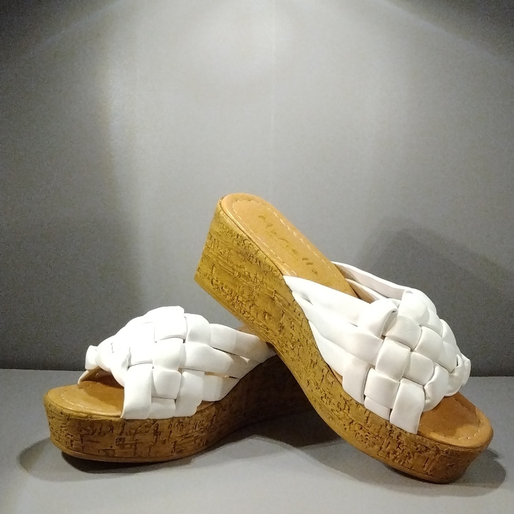 MARIELLA SANDALS